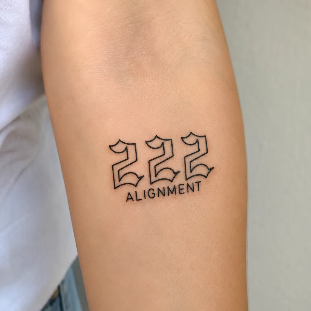 SafeTatt — 222 Alignment · fotografie tetování na kůži