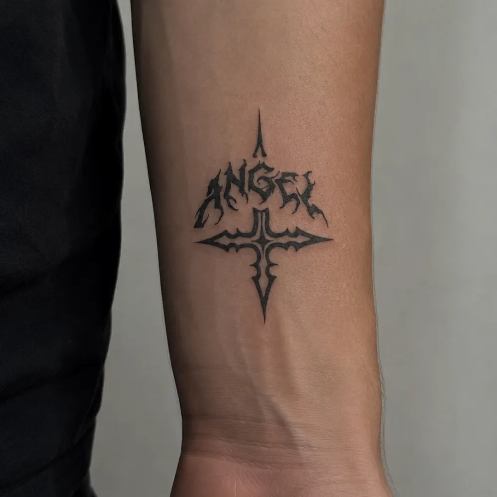 SafeTatt — Angel Gothic · fotografie tetování na kůži