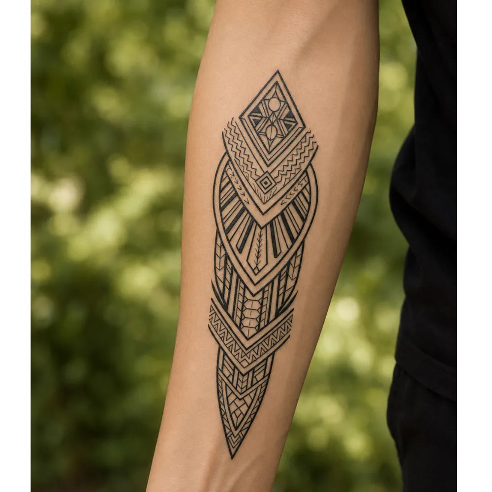 SafeTatt — Sacred Arrow · fotografie tetování na kůži